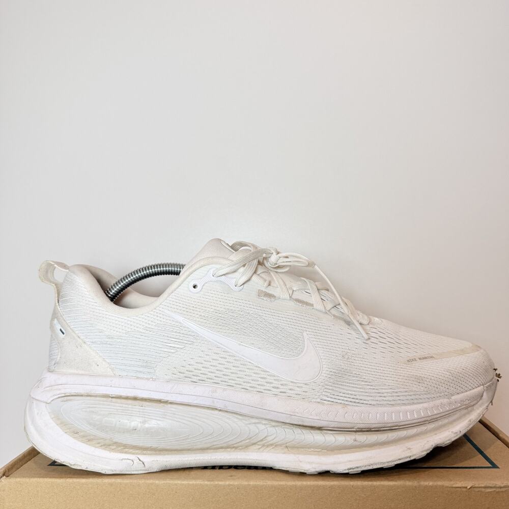Nike ZoomX Vomero 18 Triple White Men’s Running Shoes Cushion Size 11.5